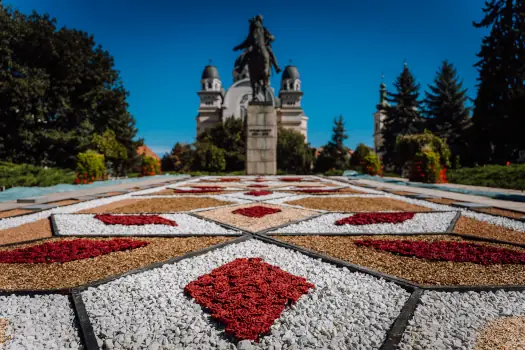 Magia Florilor 2025 Târgu Mureș – Paradă, flori și muzică